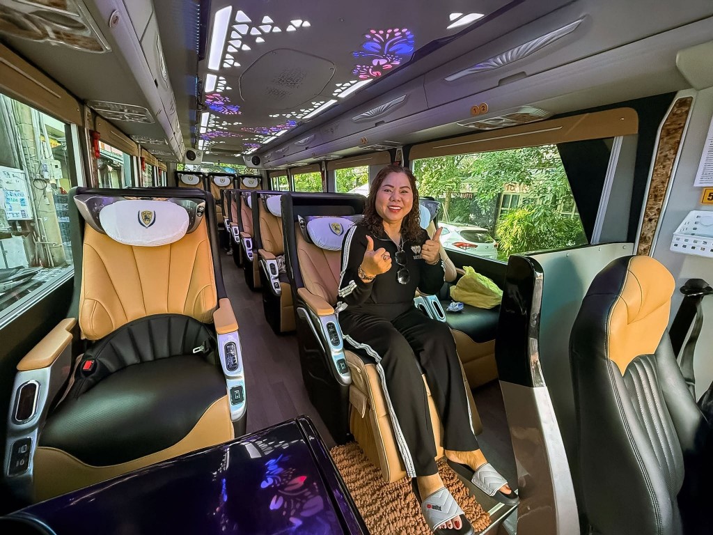 Lợi ích vượt trội khi đặt xe limousine 19 chỗ đi Rạch Giá
